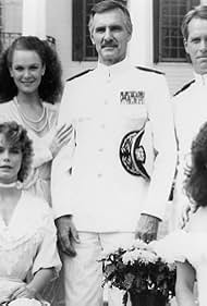 Escándalo en la Marina (1983) carátula